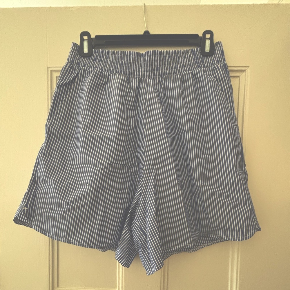Orta x Babooshka women’s shorts. Lightweight pinstripe cotton, made in Portugal.